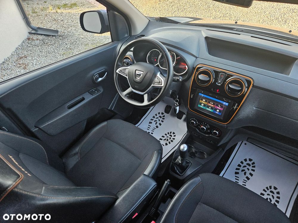 Dacia Dokker TCe 115 Stepway Celebration - 6