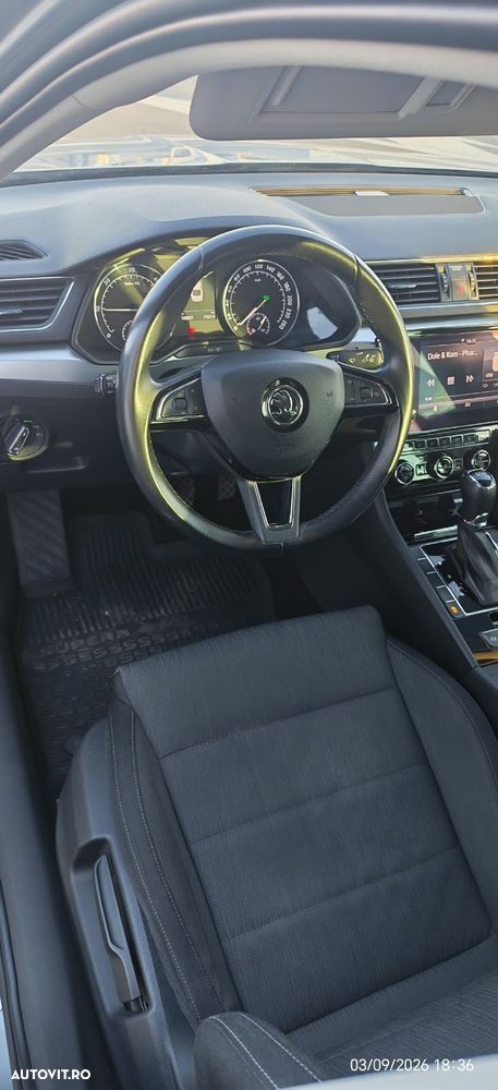 Skoda Superb 2.0 TDI DSG Ambition - 10