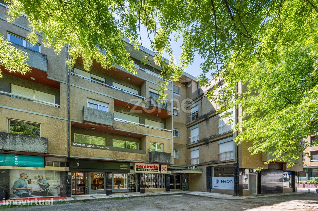 Apartamento T4 no último piso com Terraço, no centro de V.N.Famalic... - Grande imagem: 2/60