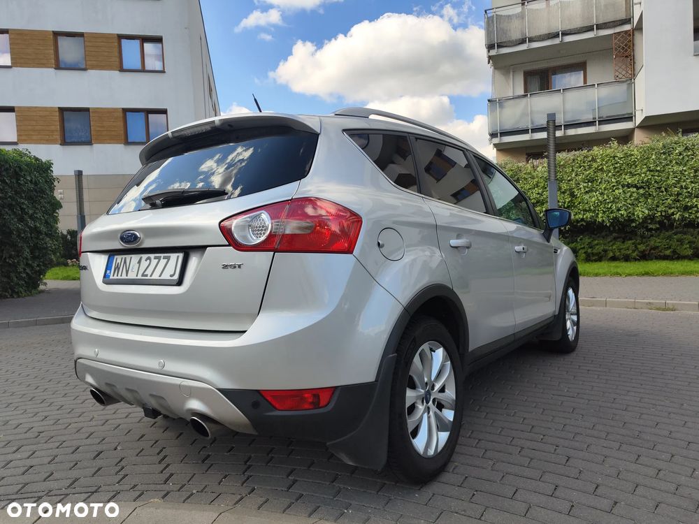 Ford Kuga 2.5 Titanium - 6