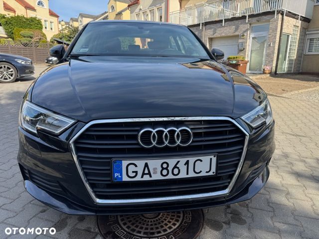 Audi A3 Sportback 1.5 TFSI S tronic - 3