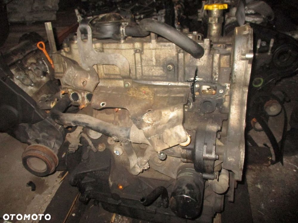 VOYAGER SILNIK 2.9 CRDI - 2