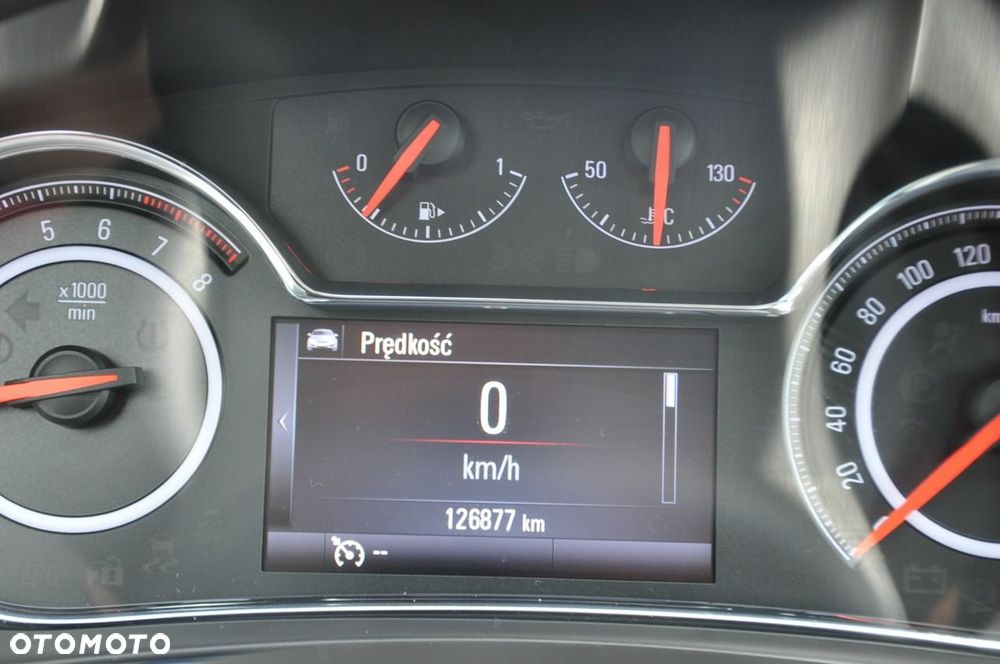 Opel Insignia - 30