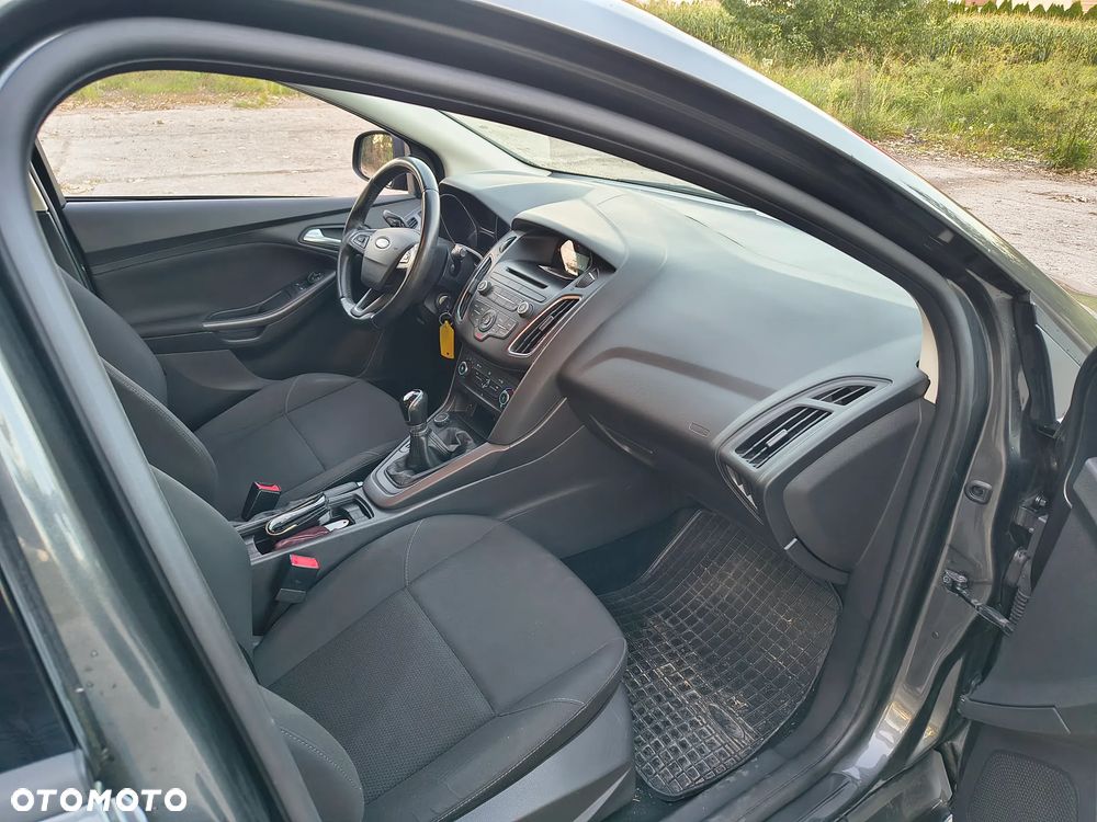 Ford Focus 1.6 Trend - 15