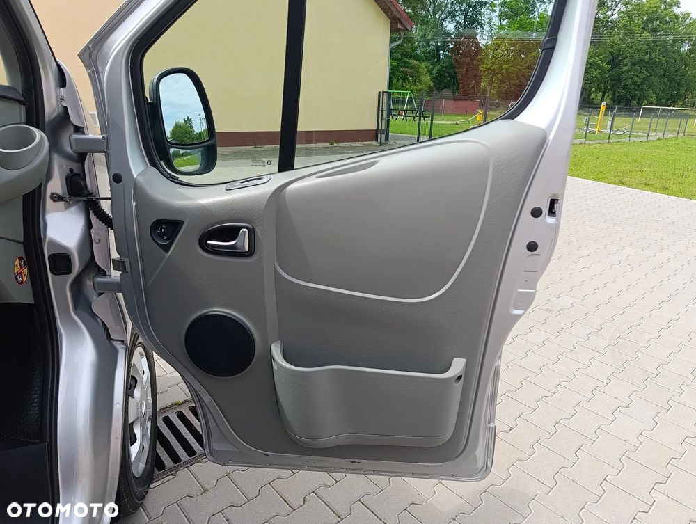 Renault Trafic - 23