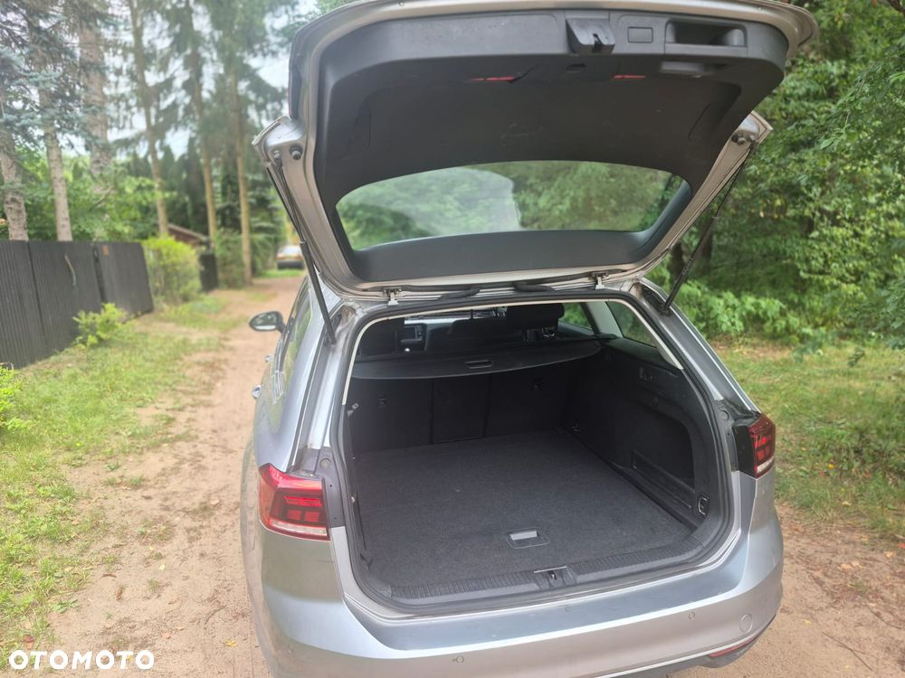 Volkswagen Passat 1.5 TSI ACT mHEV Style DSG - 4