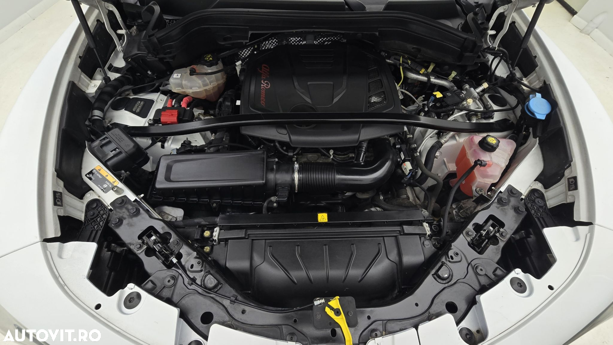 Alfa Romeo Stelvio 2.0 Turbo AWD AT8 Super - 24