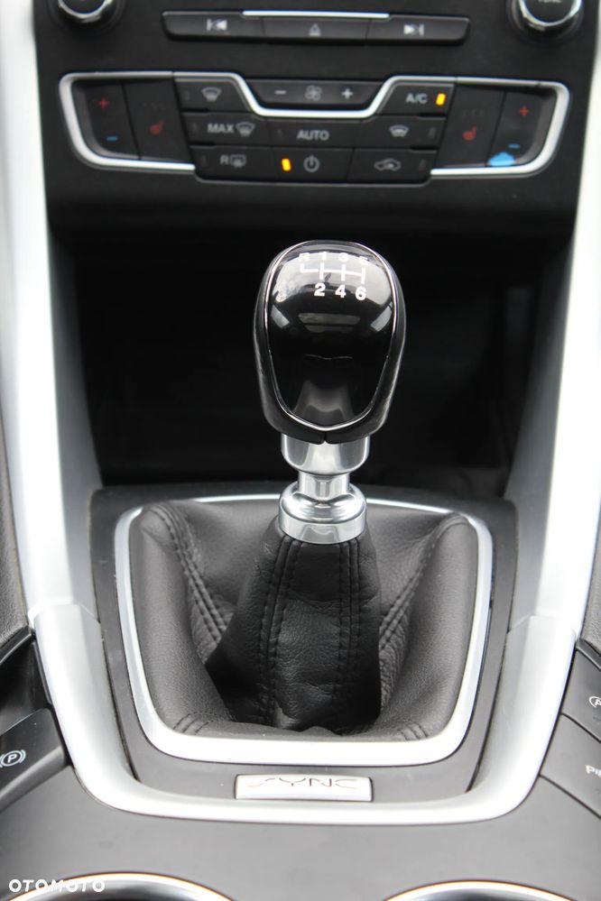Ford Mondeo 2.0 TDCi Titanium - 29