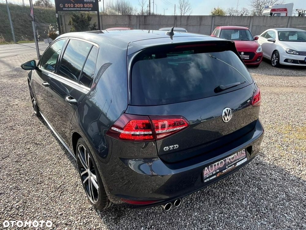 Volkswagen Golf 2.0 TDI BMT GTD - 32
