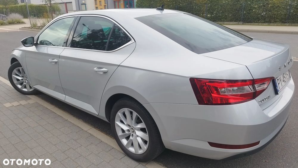 Skoda Superb 2.0 TDI SCR Ambition DSG - 6