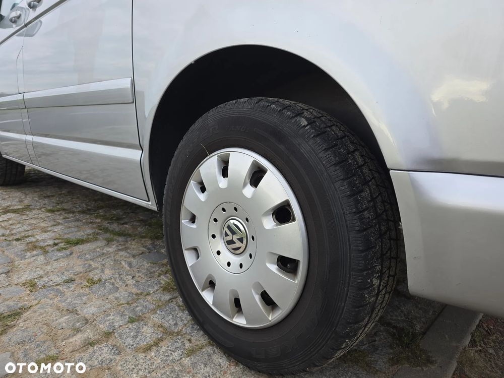 Volkswagen Multivan - 12