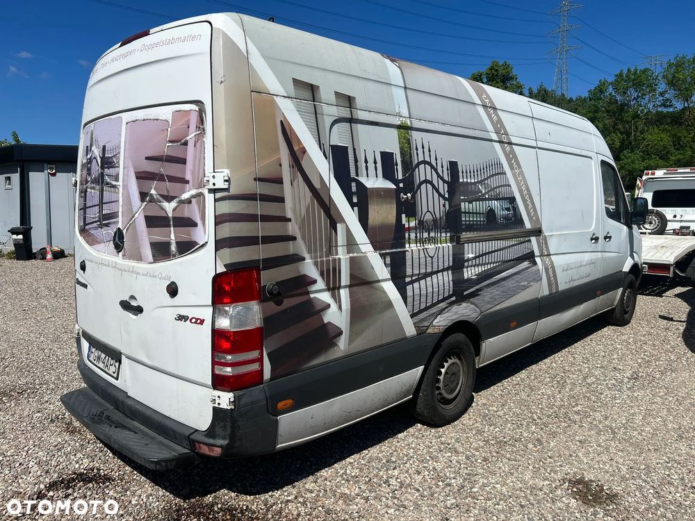 Mercedes-Benz SPRINTER 319 LONG - 3