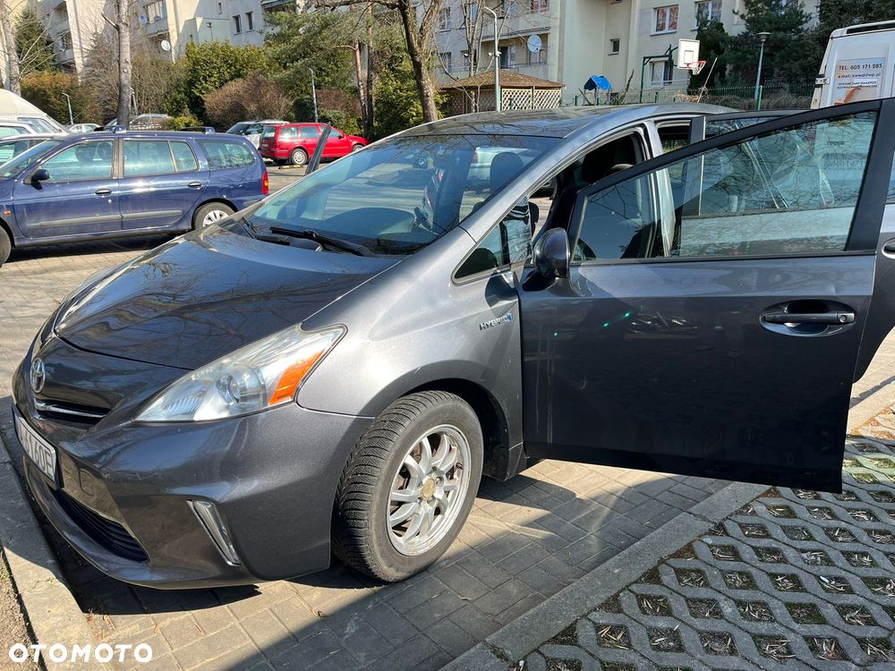 Toyota Prius+ - 10