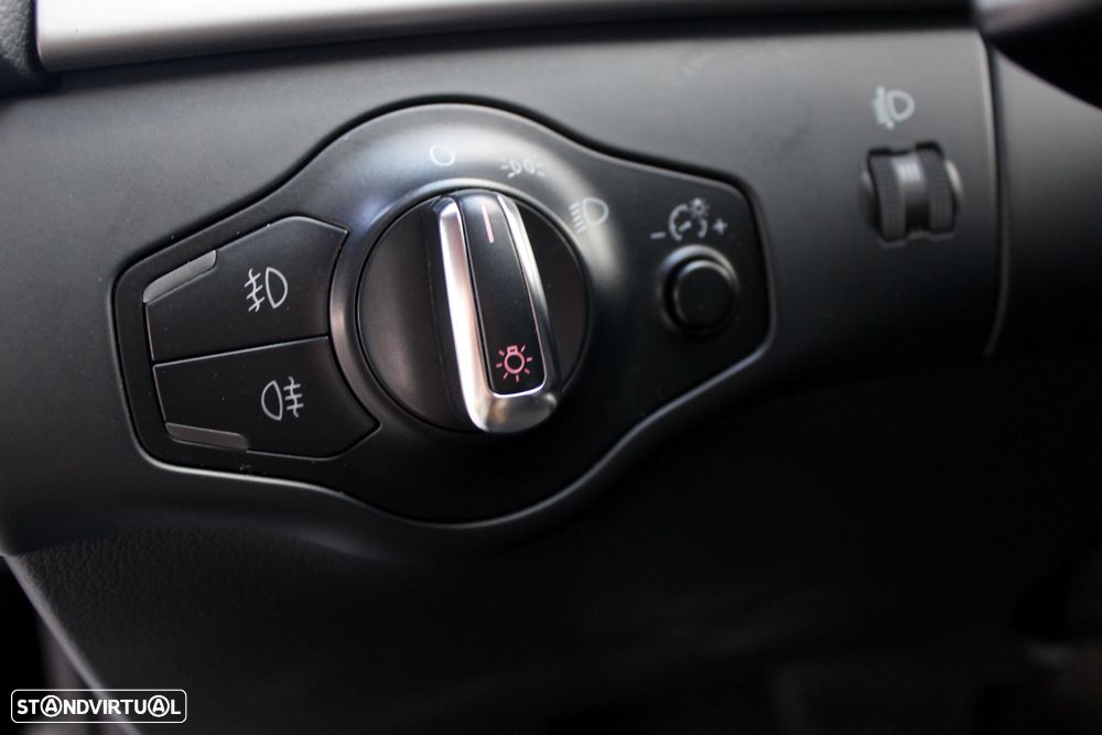 Audi A4 Avant 2.0 TDI DPF multitronic Ambiente - 19