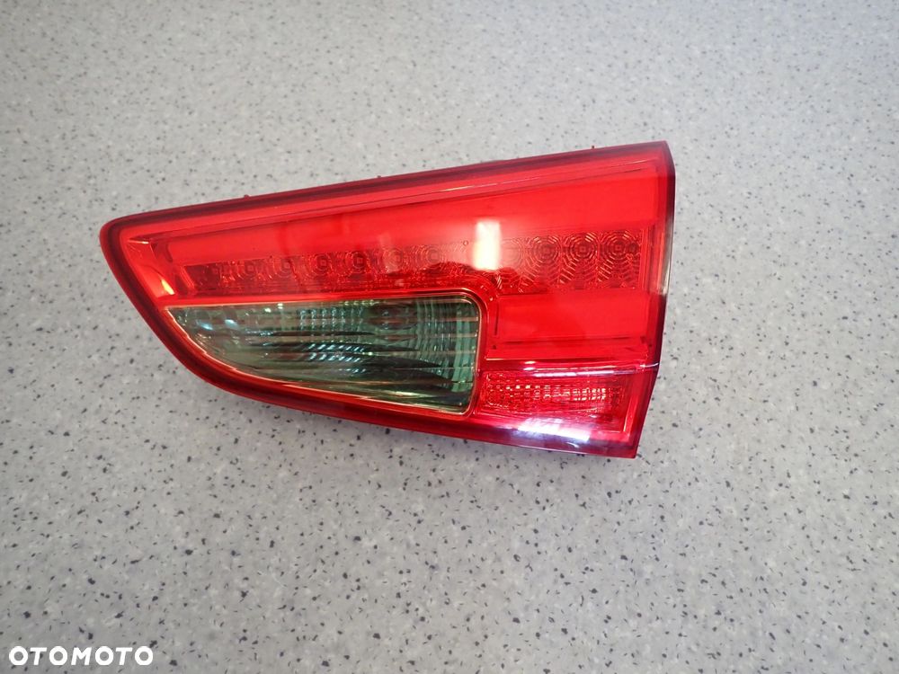 KIA CEED II KOMBI SW 12-15 LAMPA TYLNA PRAWA W KLAPĘ - 5