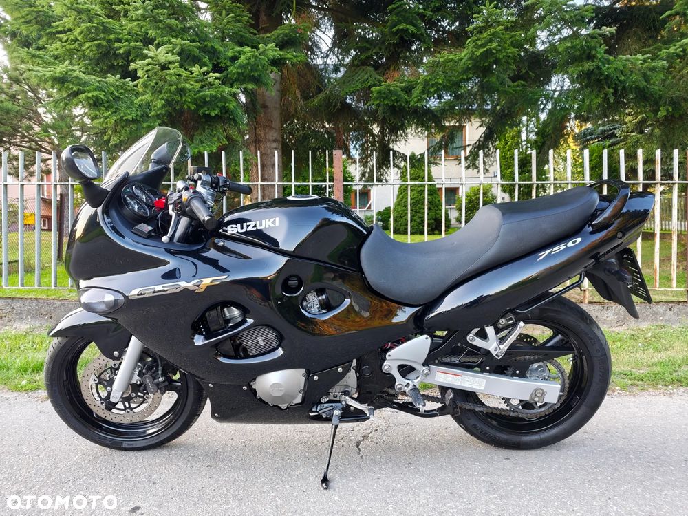Suzuki GSX - 9