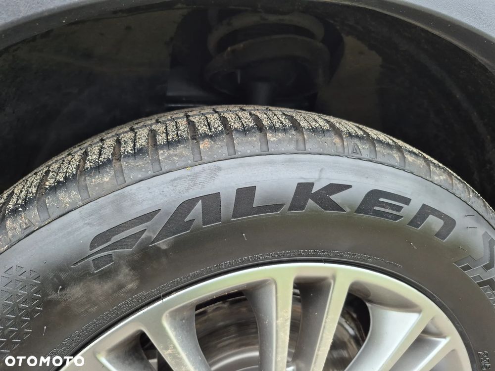 Ford Kuga 2.0 TDCi 2x4 Titanium - 31