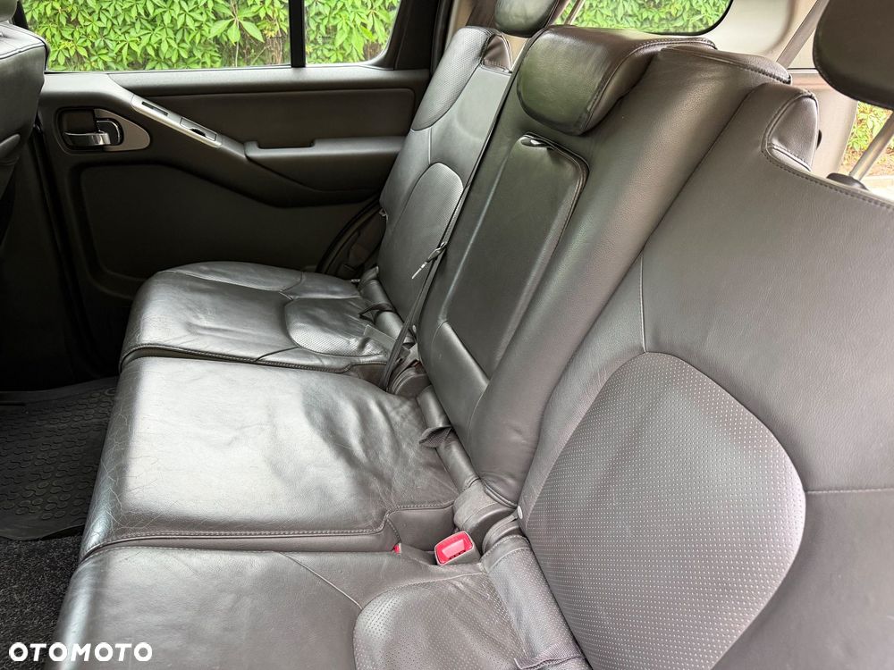 Nissan Pathfinder - 14