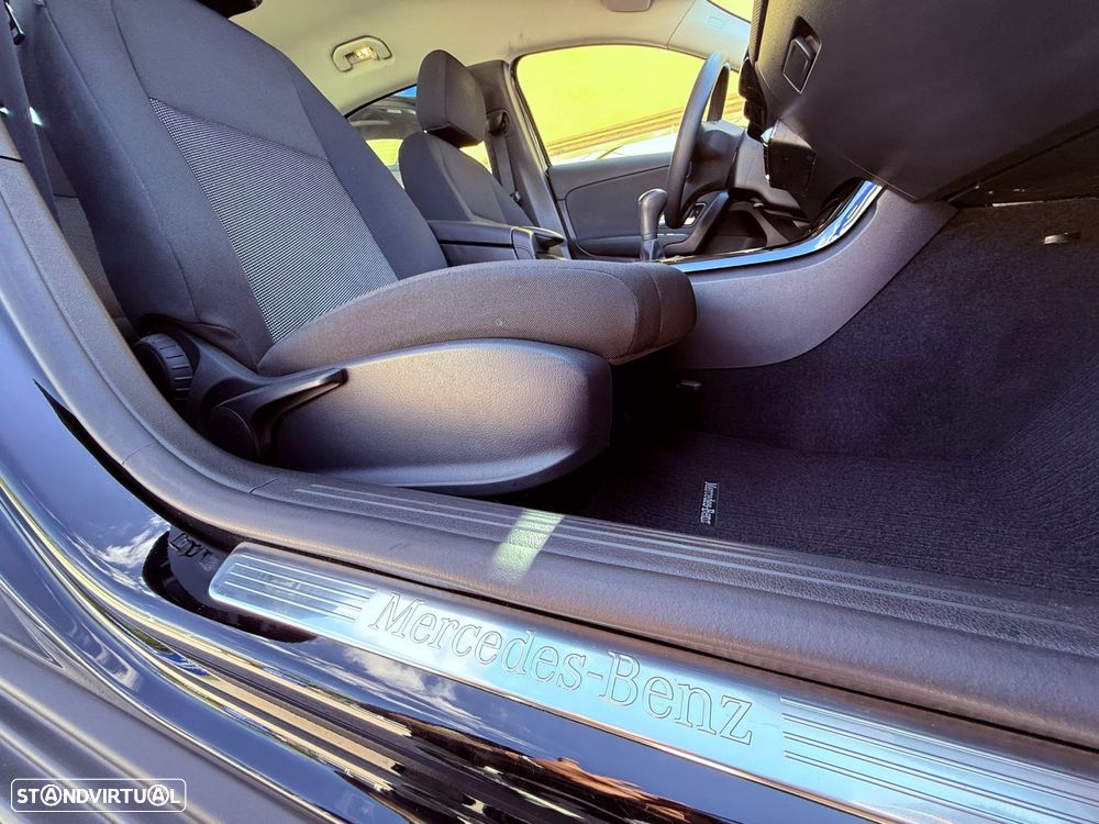 Mercedes-Benz A 180 d Business Solutions - 31