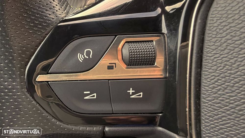 Peugeot e-2008 50 kWh GT - 20