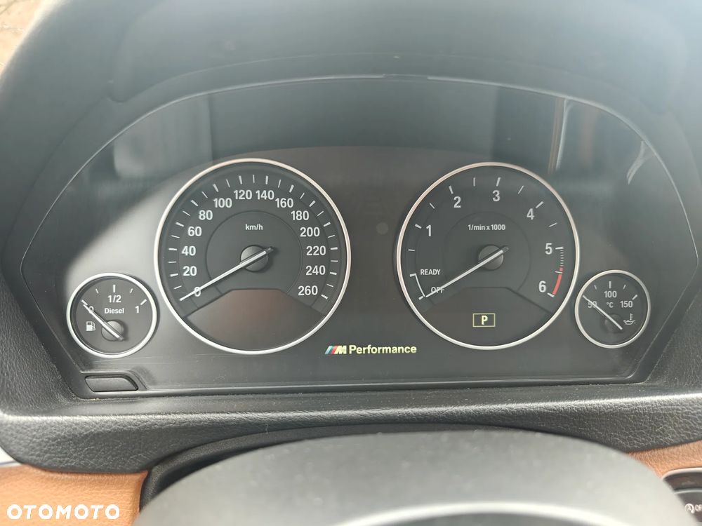 BMW Seria 3 318d Luxury Line - 17