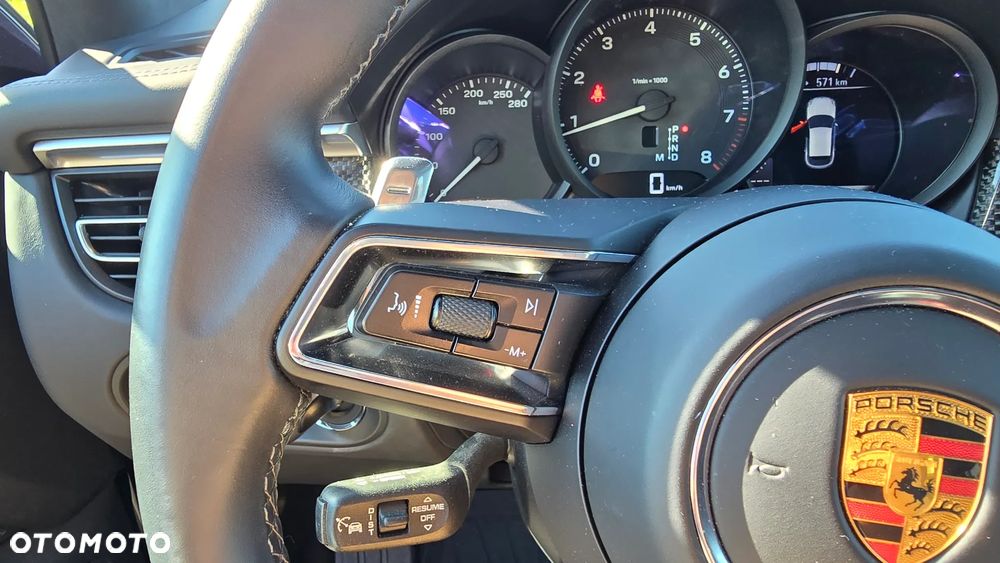 Porsche Macan Standard - 24