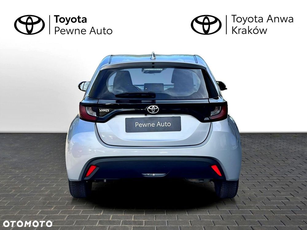 Toyota Yaris - 4