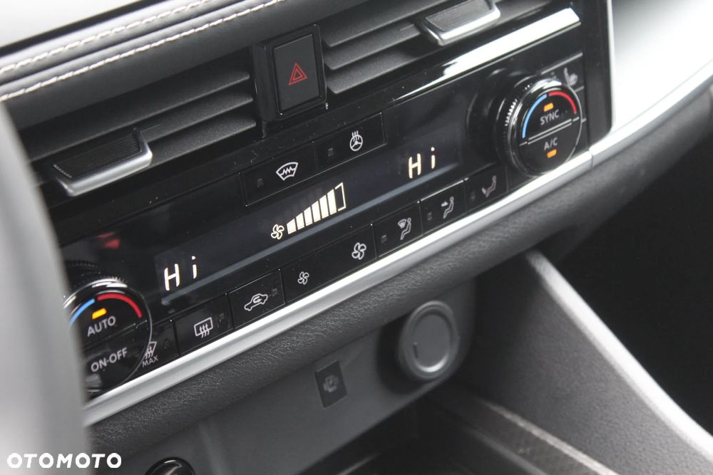 Nissan Qashqai 1.3 DIG-T MHEV N-Connecta Xtronic - 17