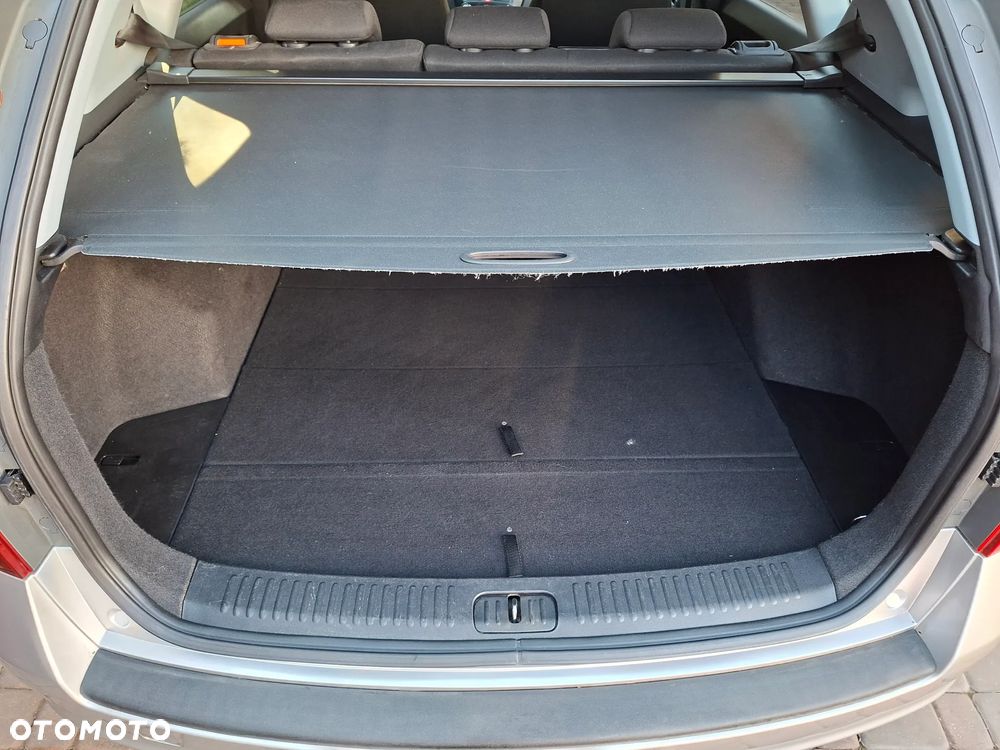 Kia Ceed - 31