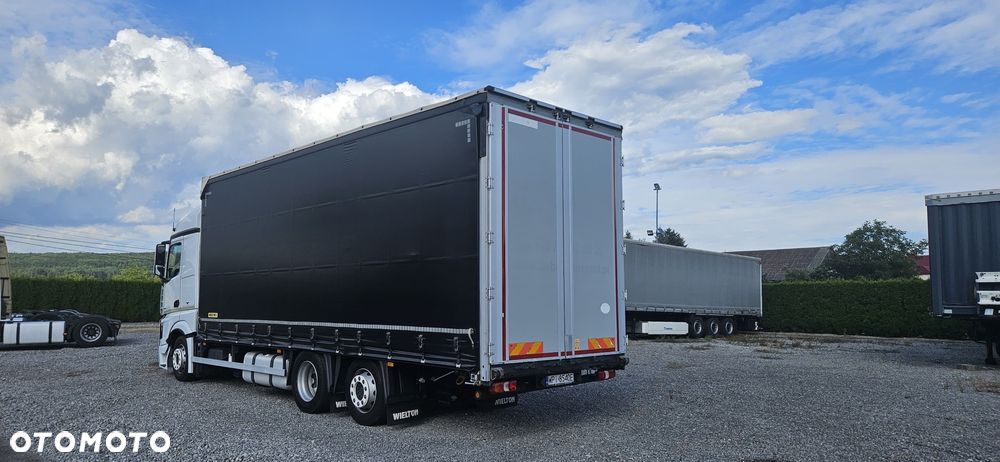 Mercedes-Benz actros - 8