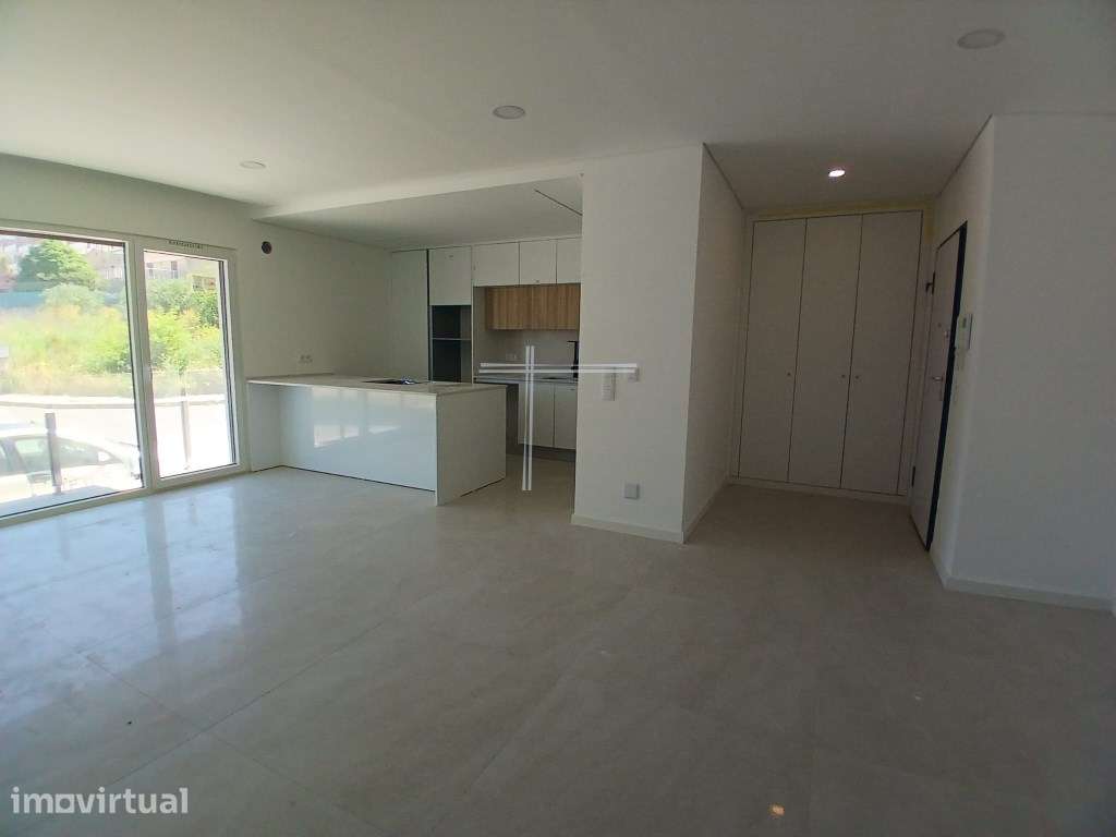 Apartamento T2, com parqueamento para 1 carro e arrecadação - Quint... - Grande imagem: 3/16
