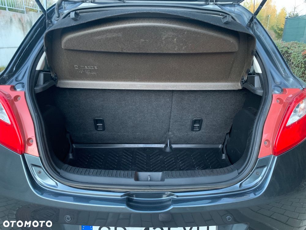 Mazda 2 1.3 Exclusive - 12