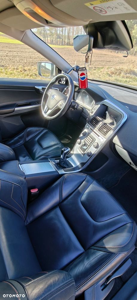 Volvo XC 60 D4 Drive-E Ocean Race - 16