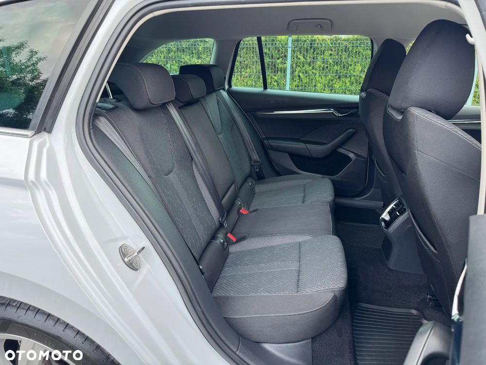 Skoda Octavia 2.0 TDI Style - 29