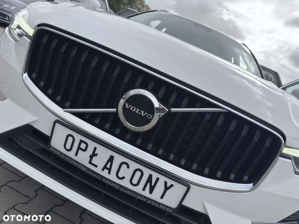Volvo XC 60 B4 D AWD Geartronic Momentum Pro - 17