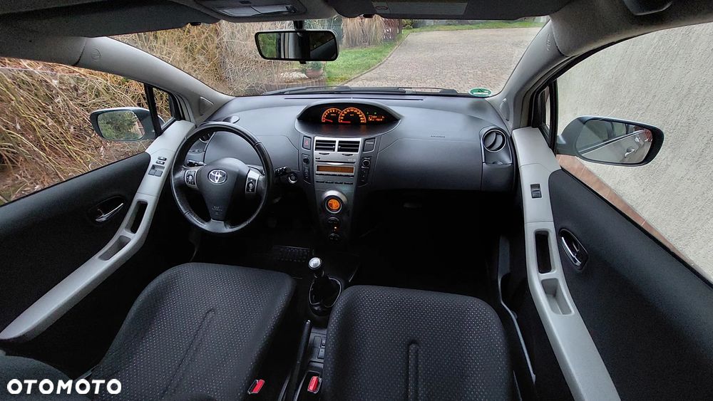 Toyota Yaris 1.33 Prestige - 16