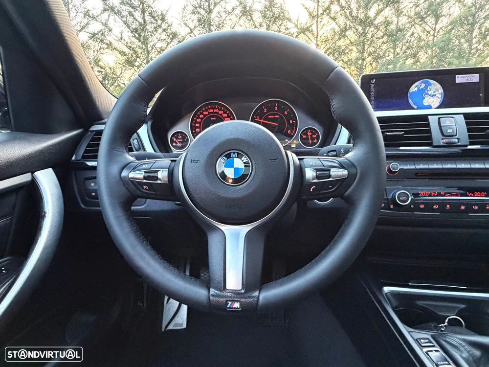 BMW 320 d Pack M - 16