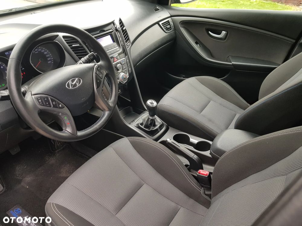 Hyundai i30 blue 1.4 Style - 17