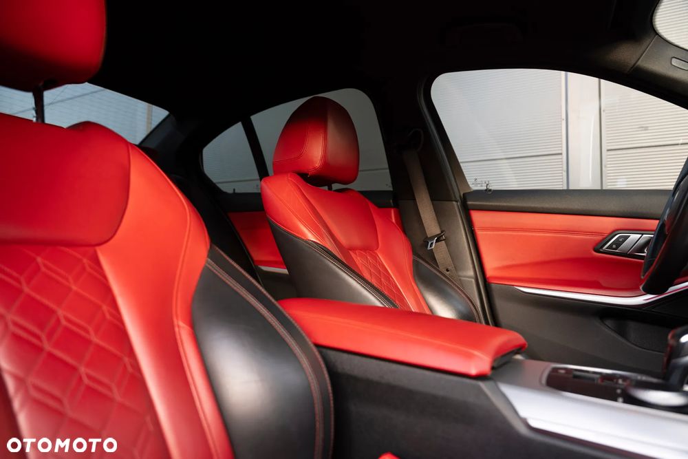 BMW Seria 3 330i M Sport sport - 23