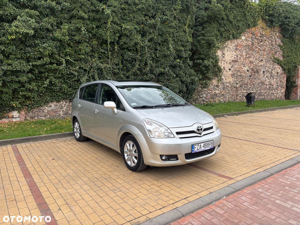 Toyota Corolla Verso - 2