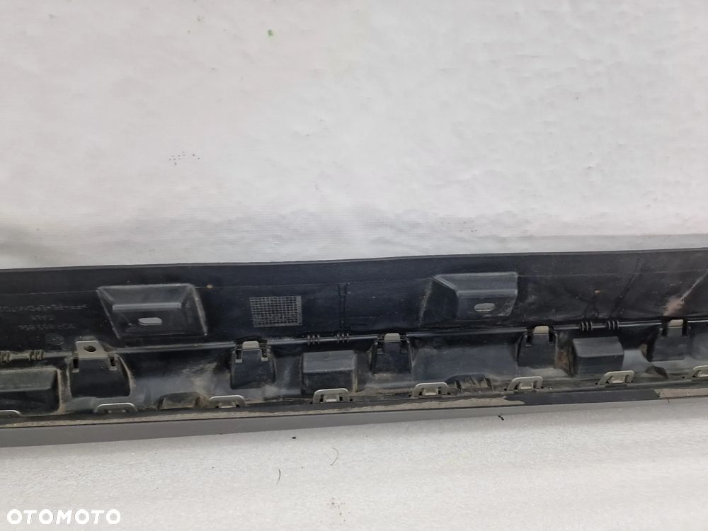 VW PASSAT 3G9 B8 ALLTRACK 14- PRAWA LISTWA PROGOWA / NAKŁADKA PROGU , NR 3G9853856 , NR AUKCJI PR378 - 20