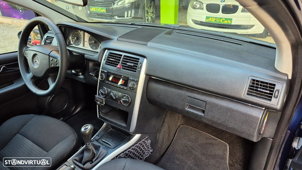 Mercedes-Benz B 150 Standard - 9