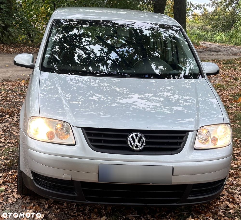 Volkswagen Touran 2004 photo 5