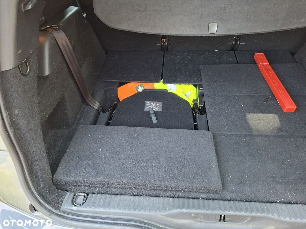 Citroën C4 Picasso - 9