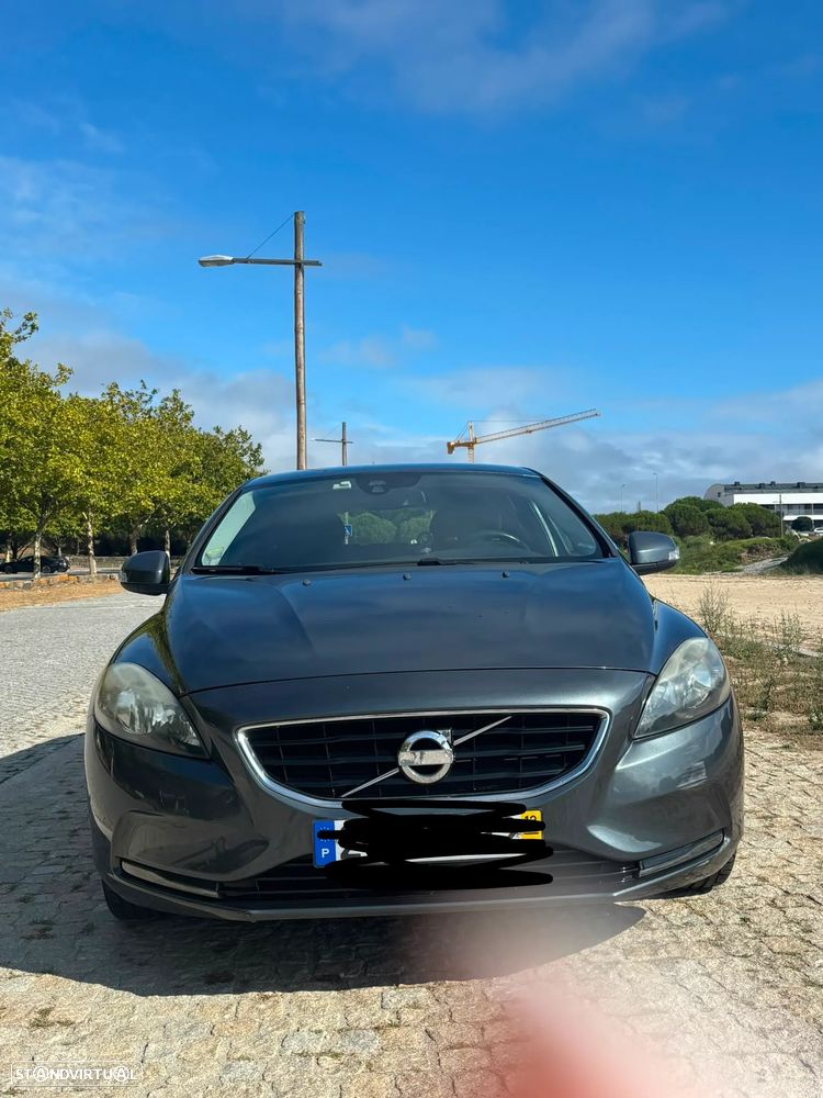 Volvo V40 D2 Summum - 4