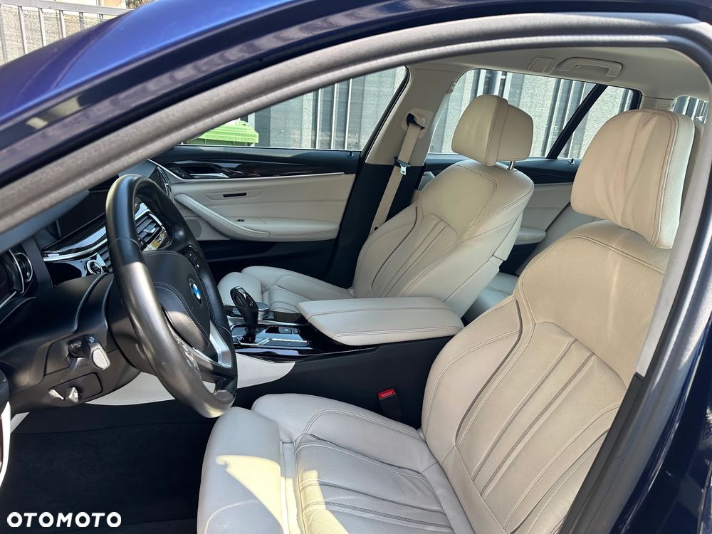BMW Seria 5 520d Luxury Line sport - 11