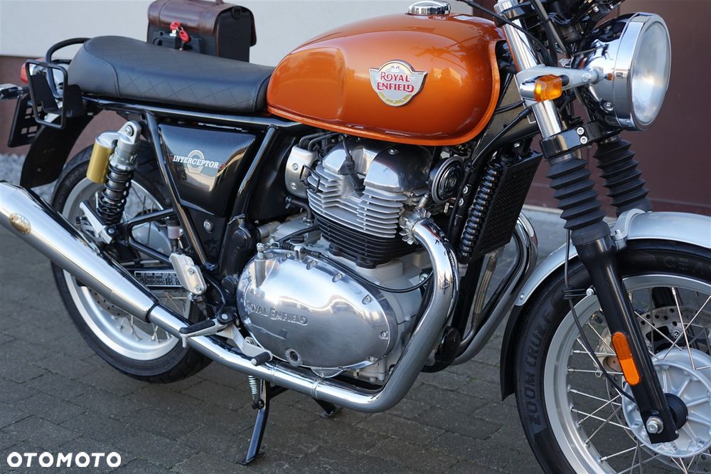 Royal Enfield Interceptor - 12
