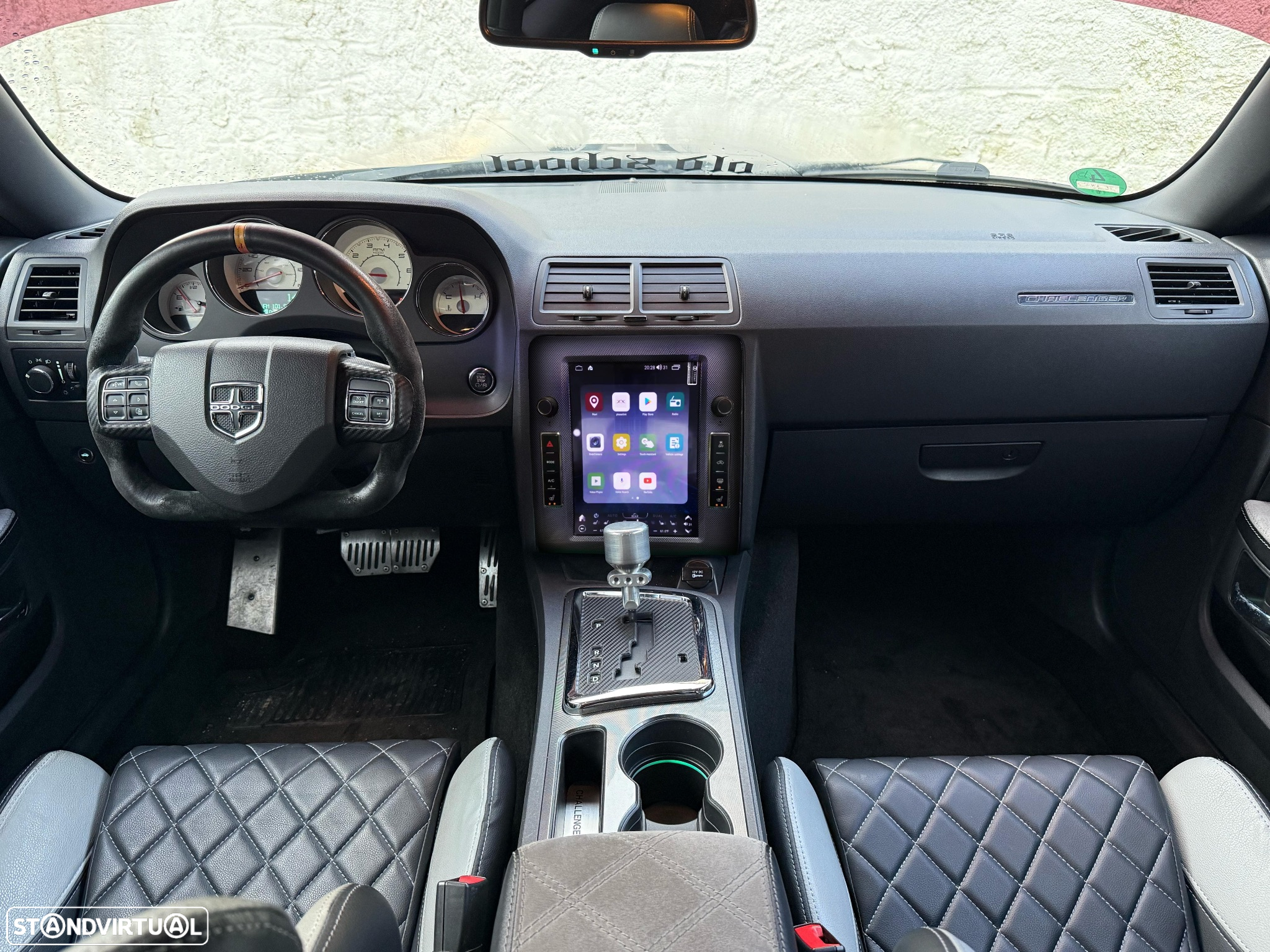 Dodge Challenger Auto SXT Plus - 7