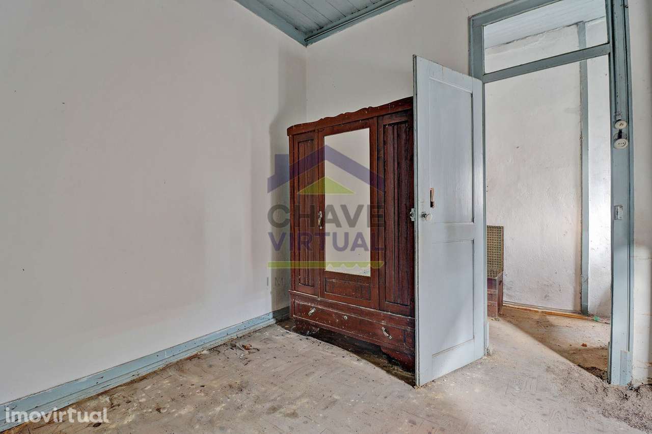 Moradia V1 com 2 Anexos para Recuperar - Centro Bombarral - Grande imagem: 4/20