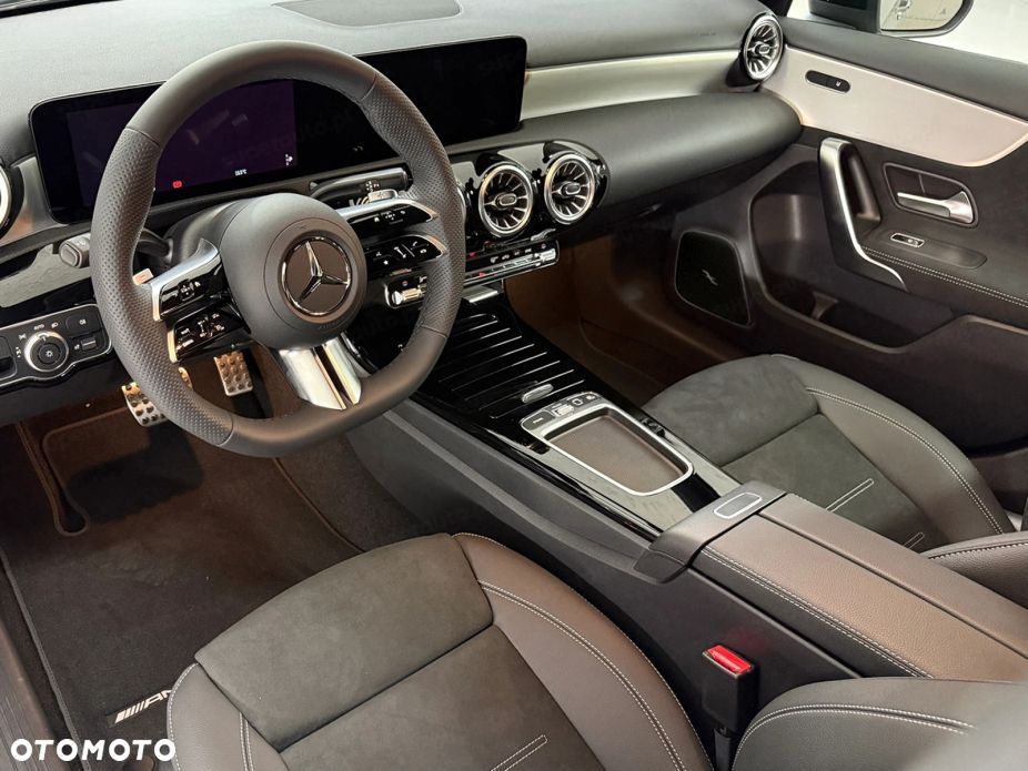 Mercedes-Benz Klasa A 200 AMG Line 7G-DCT - 9
